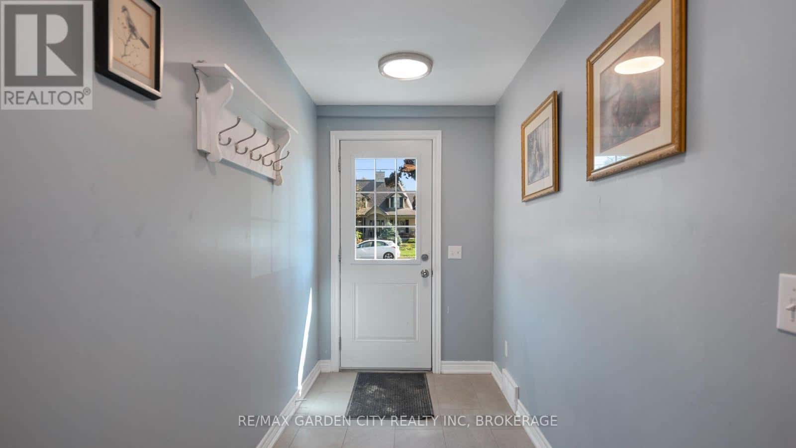 611 CLARE AVENUE — Welland (N. Welland), Ontario - Photo 4 of 26