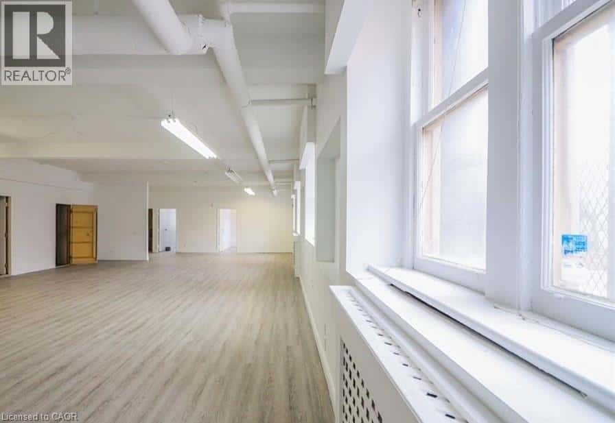 Hamilton — Hamilton - Photo 3 of 4