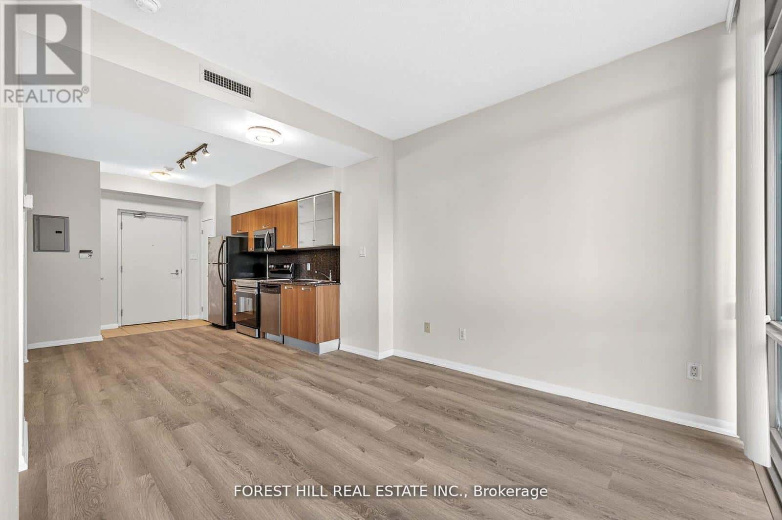 3109 - 37 GROSVENOR STREET — Toronto (Bay Street Corridor), Ontario - Photo 4 of 24