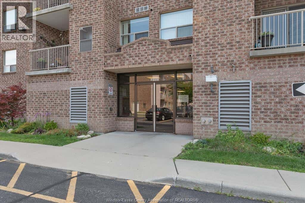 8335 WYANDOTTE STREET East Unit# 108 — Windsor, Ontario - Photo 3 of 29
