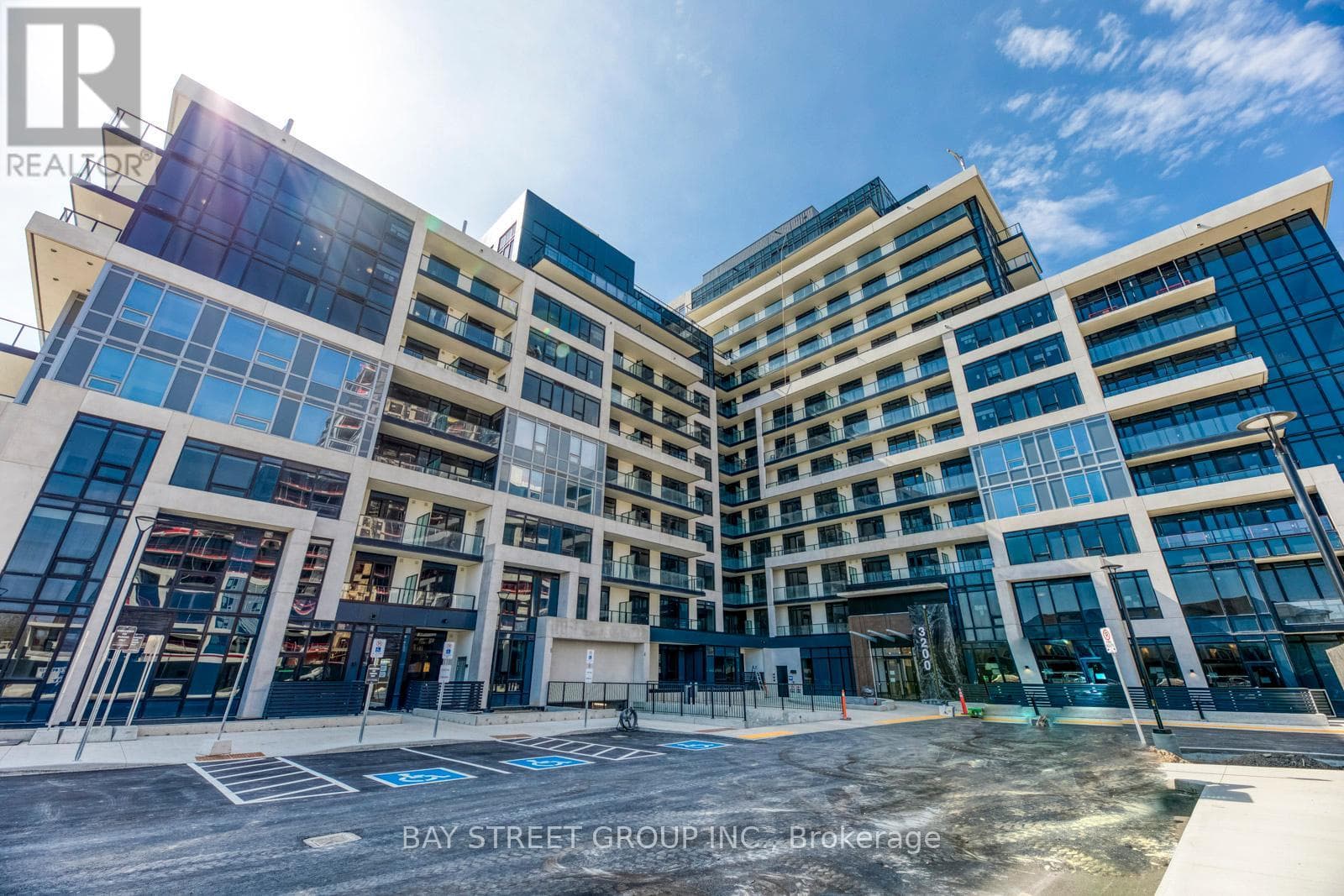 204 - 3200 WILLIAM COLTSON AVENUE — Oakville (JM Joshua Meadows), Ontario - Main photo