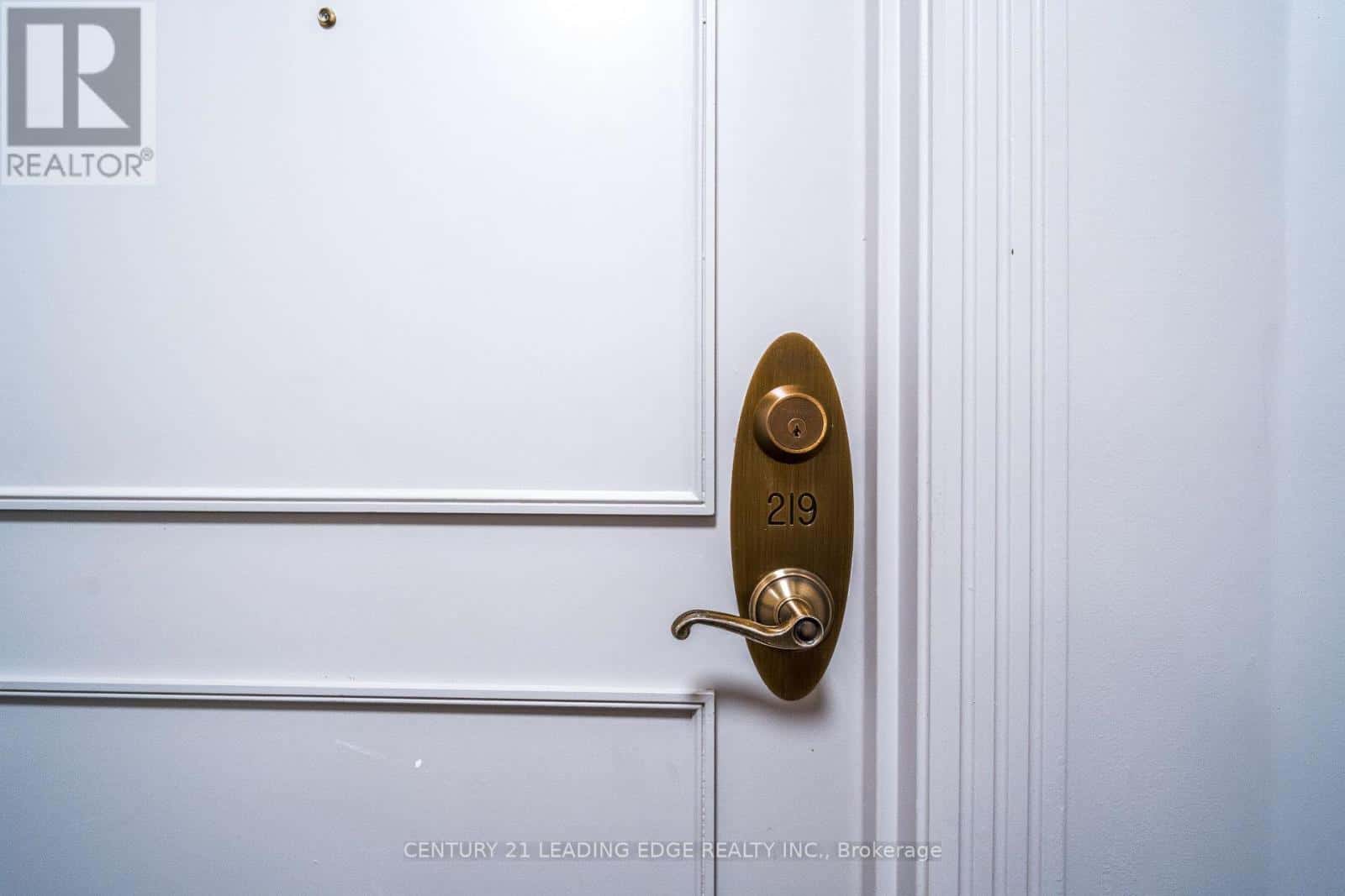 219 - 700 HUMBERWOOD BOULEVARD — Toronto (West Humber-Clairville), Ontario - Photo 4 of 31