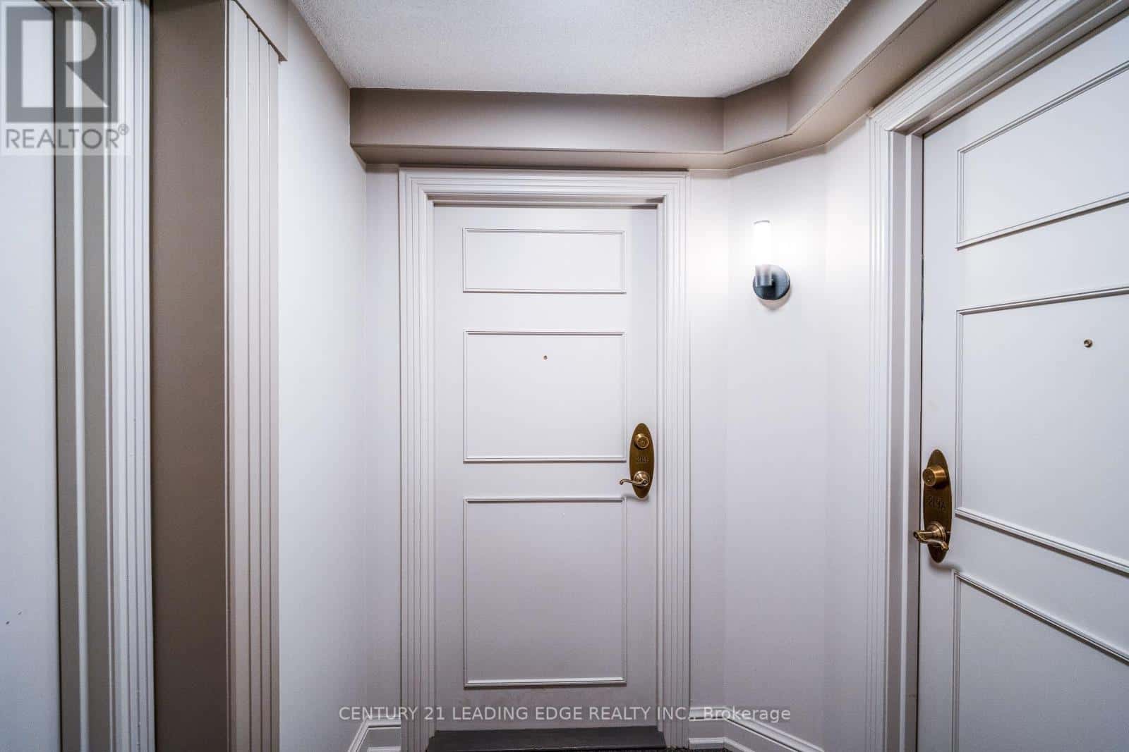 219 - 700 HUMBERWOOD BOULEVARD — Toronto (West Humber-Clairville), Ontario - Photo 5 of 31