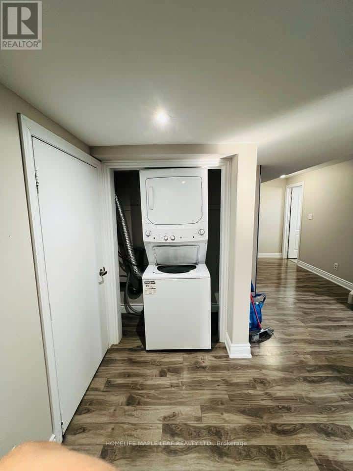 BASEMENT - 14 NIGHTLAND COURT — Brampton (Credit Valley) - Photo 3 of 8