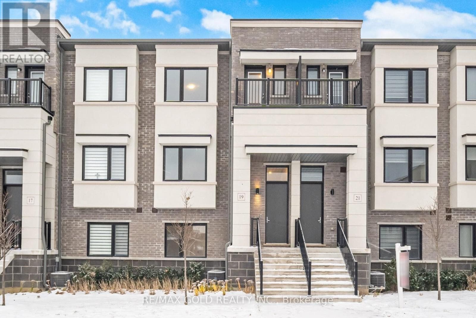 19 LAMBERT LANE — Caledon (Bolton East), Ontario - Main photo