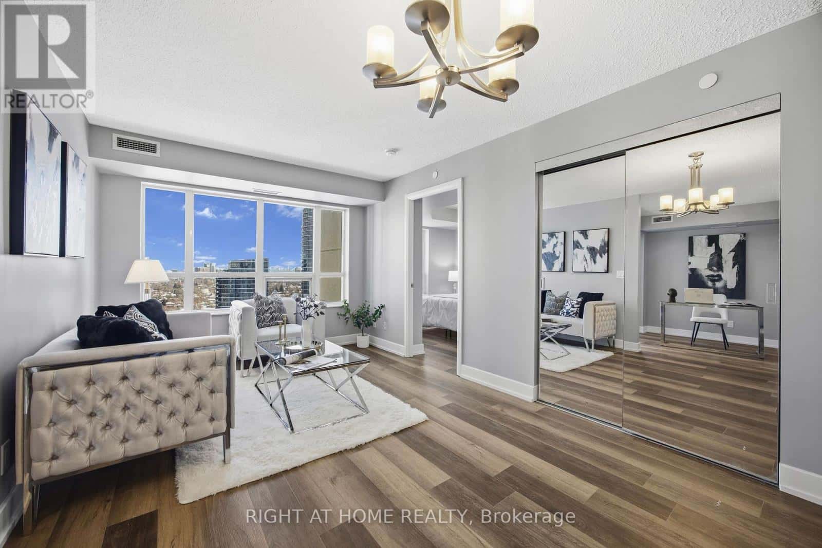 2103 - 6 EVA ROAD — Toronto (Etobicoke West Mall), Ontario - Photo 2 of 27