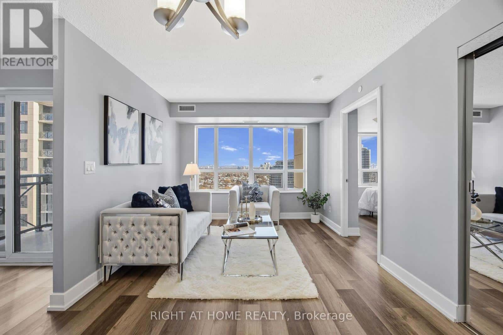 2103 - 6 EVA ROAD — Toronto (Etobicoke West Mall), Ontario - Photo 3 of 27