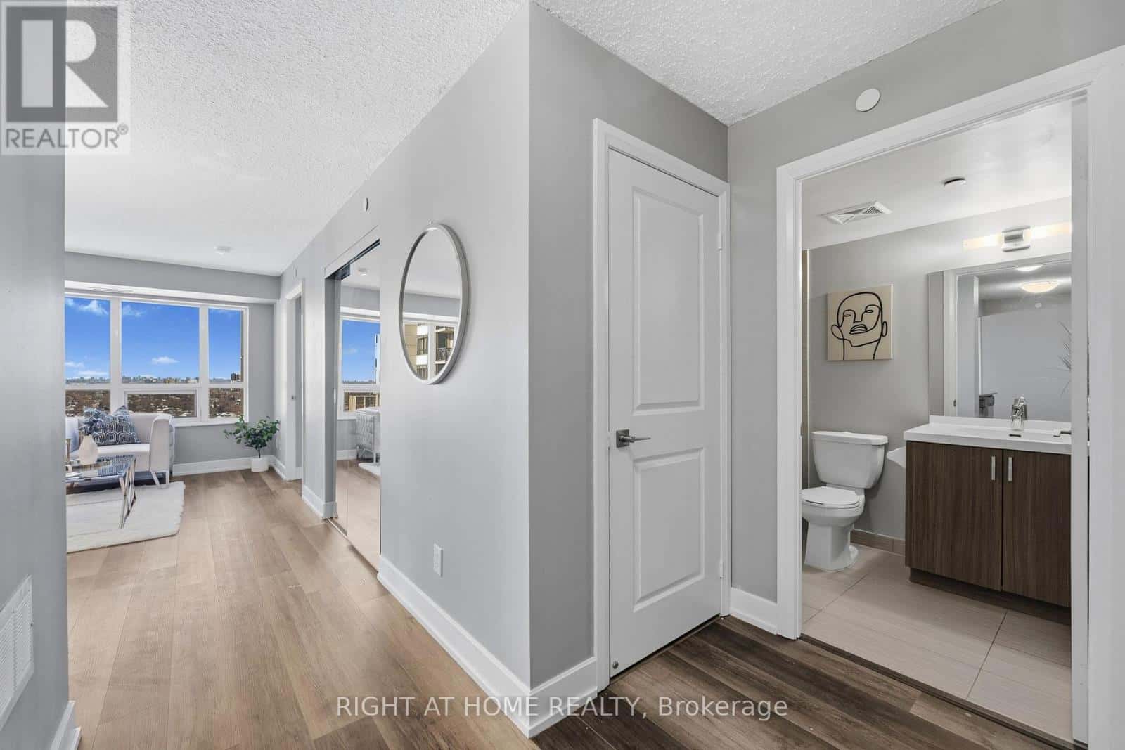 2103 - 6 EVA ROAD — Toronto (Etobicoke West Mall), Ontario - Photo 4 of 27