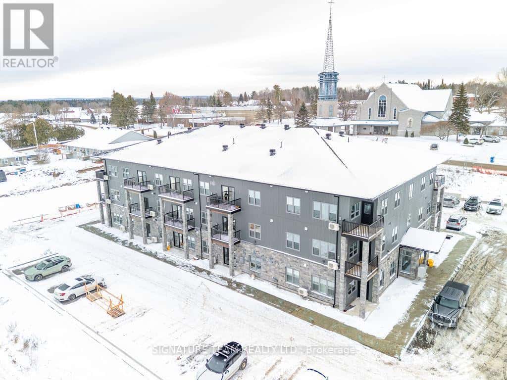 205 - 78B QUEEN STREET — Bonnechere Valley - Photo 2 of 25