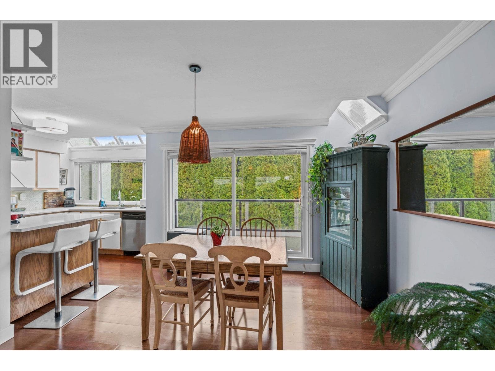 2 410 MAHON AVENUE — North Vancouver, British Columbia - Main photo