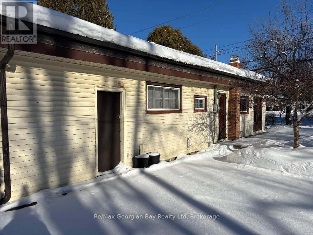 1 GRAY STREET — Severn (Coldwater), Ontario - Photo 4 of 31