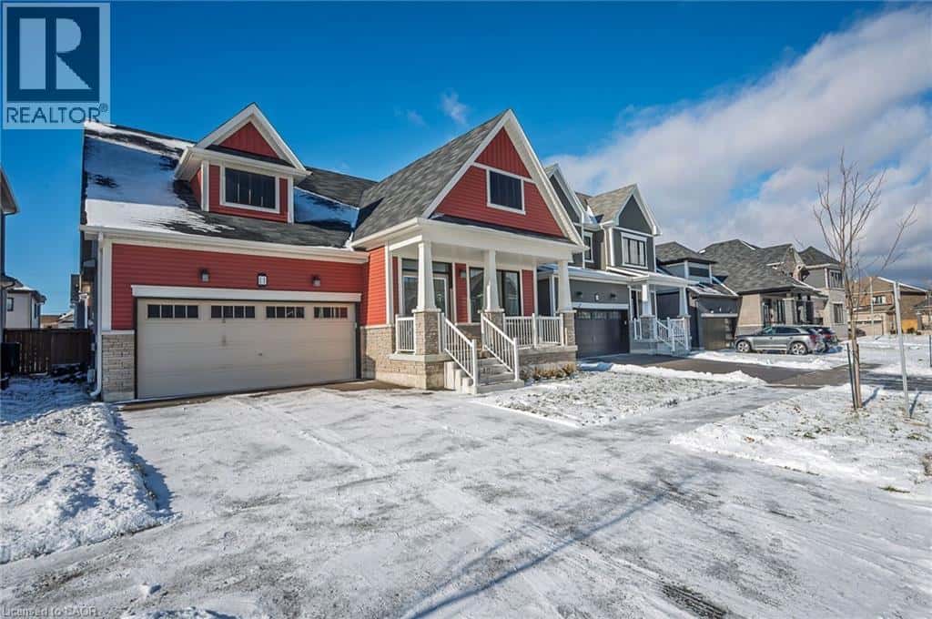 11 FRONTIER Drive — Thorold, Ontario - Photo 3 of 40