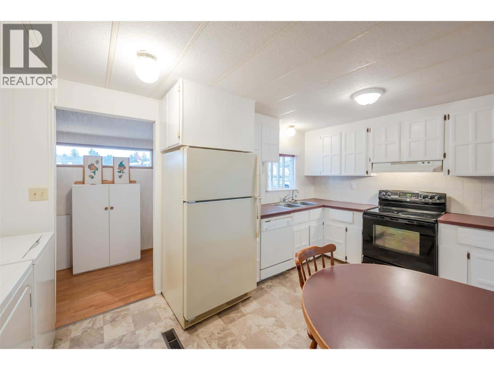 6601 TUCELNUIT Drive Unit# 28 — Oliver, British Columbia - Photo 3 of 39