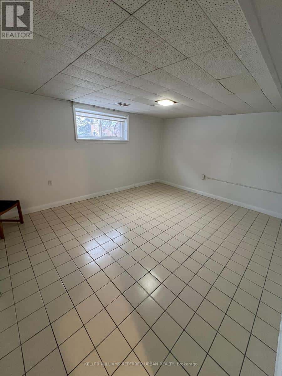 Toronto (Humberlea-Pelmo Park) — Toronto (Humberlea-Pelmo Park) - Photo 2 of 11