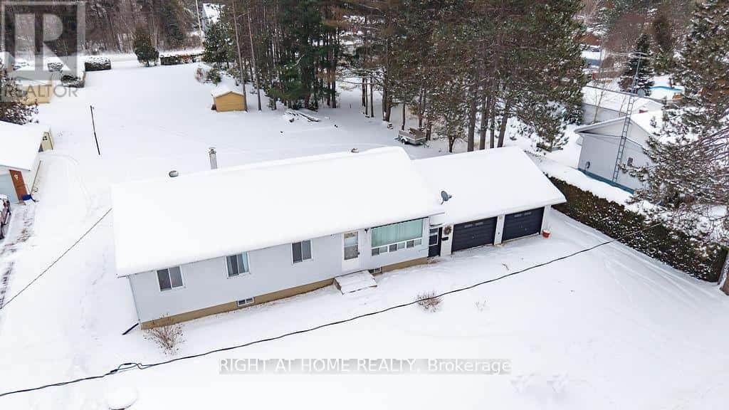 28 JACKPINE STREET — Madawaska Valley, Ontario - Photo 5 of 34