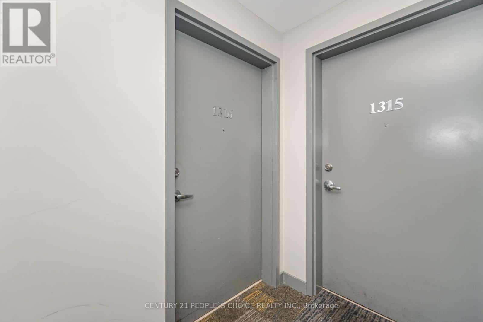 Waterloo — Waterloo - Photo 5 of 29