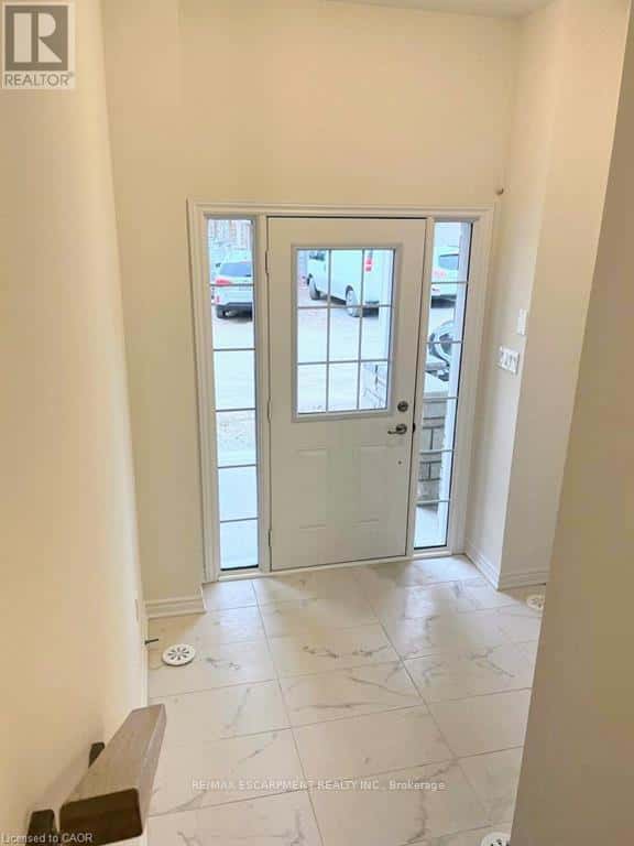 Hamilton (Ancaster) — Hamilton (Ancaster) - Photo 3 of 26