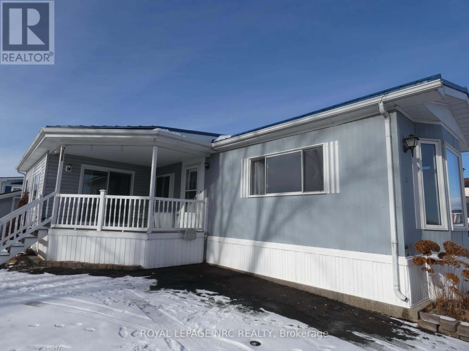 121 - 3033 TOWNLINE ROAD — Fort Erie (Black Creek), Ontario - Photo 2 of 16