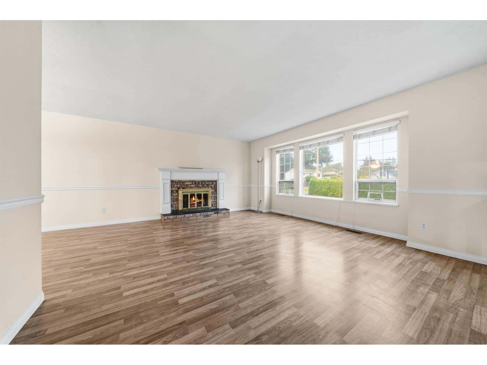 33459 DEWDNEY TRUNK ROAD — Mission, British Columbia - Photo 2 of 36