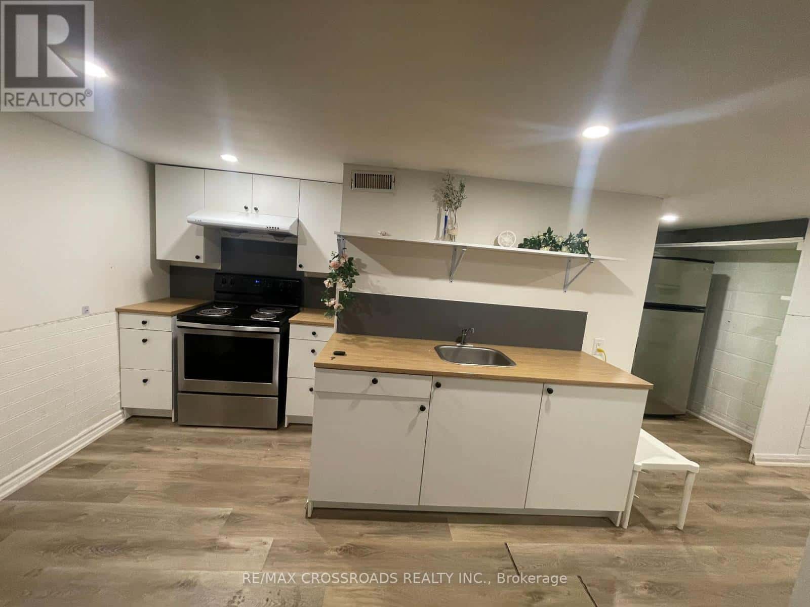 Toronto (O'Connor-Parkview) — Toronto (O'Connor-Parkview) - Photo 2 of 7