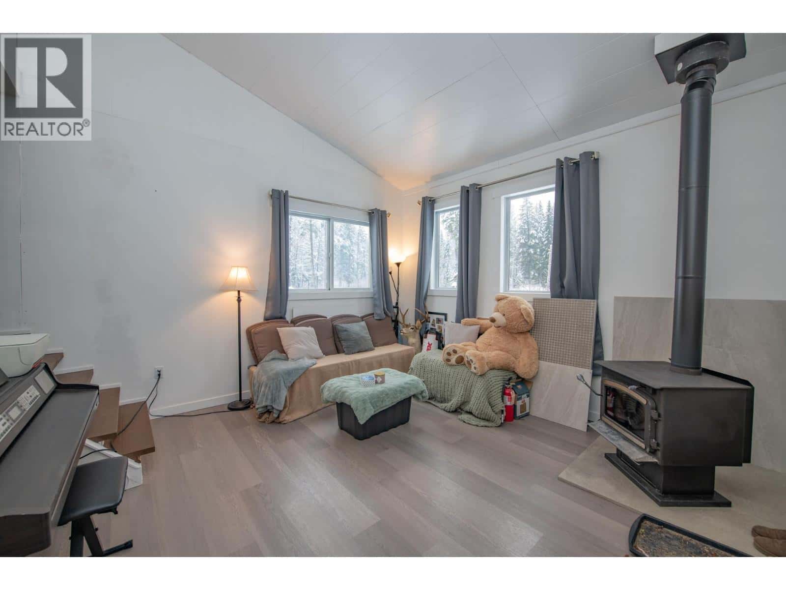 6739 Karjula Road — Falkland, British Columbia - Photo 4 of 63