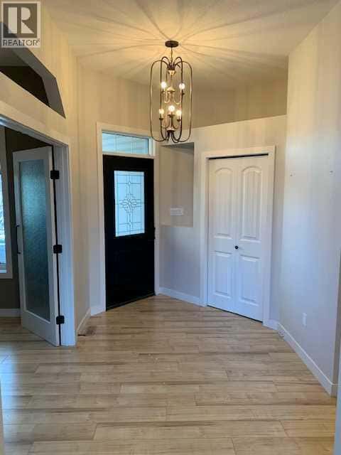 Lethbridge — Lethbridge - Photo 2 of 45