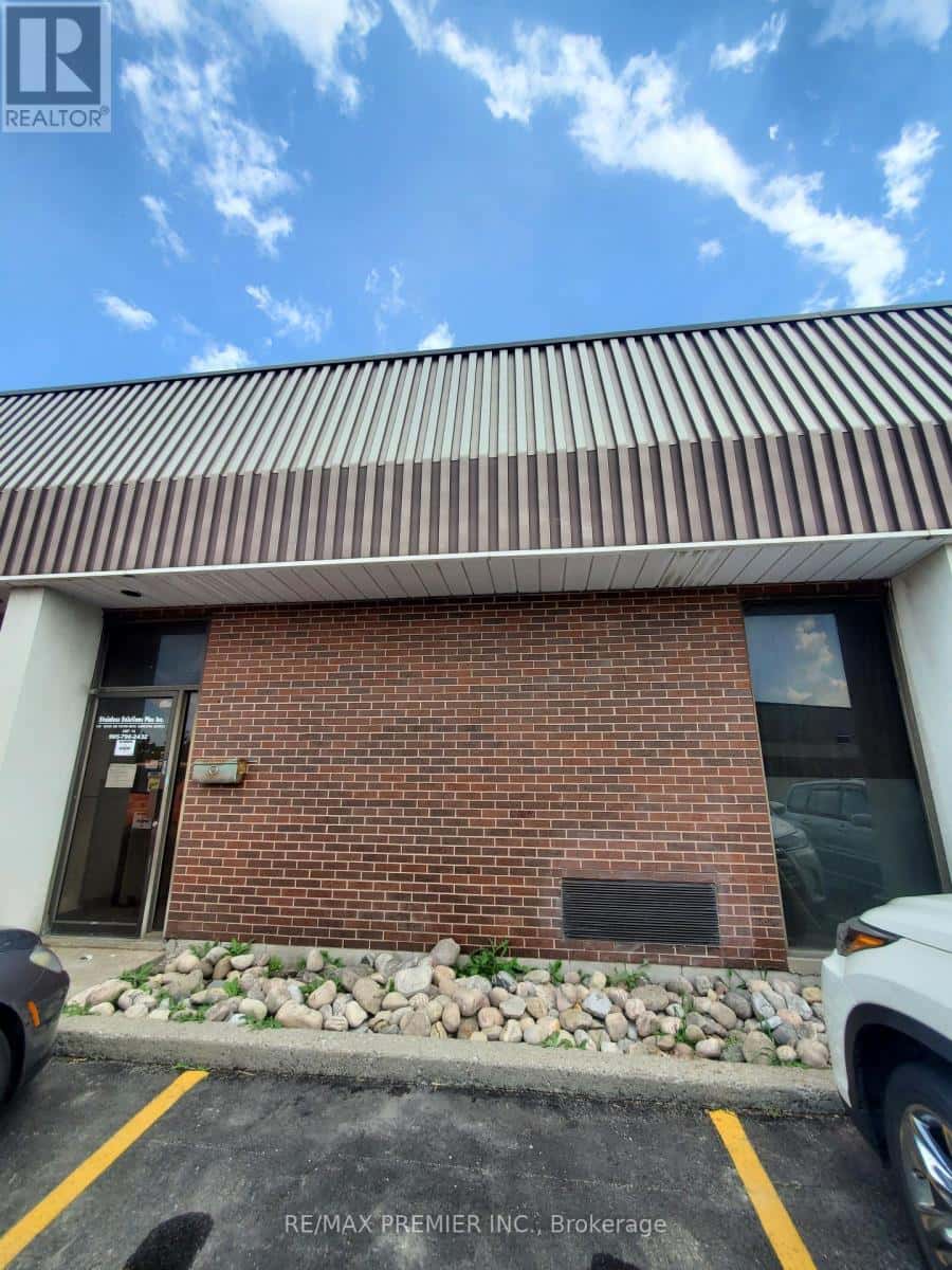 4 - 14 MELANIE DRIVE — Brampton (Steeles Industrial) - Photo 2 of 9