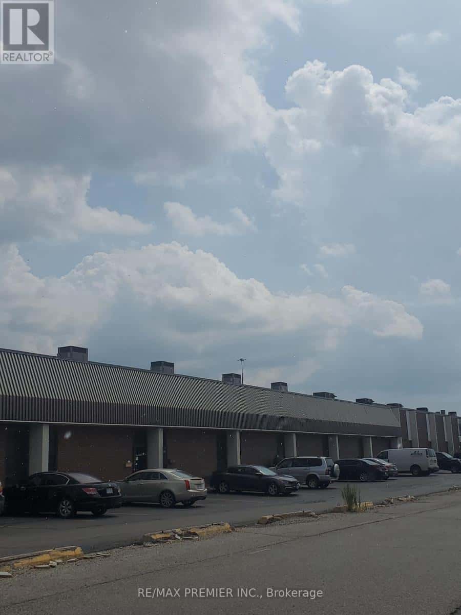 4 - 14 MELANIE DRIVE — Brampton (Steeles Industrial) - Photo 4 of 9