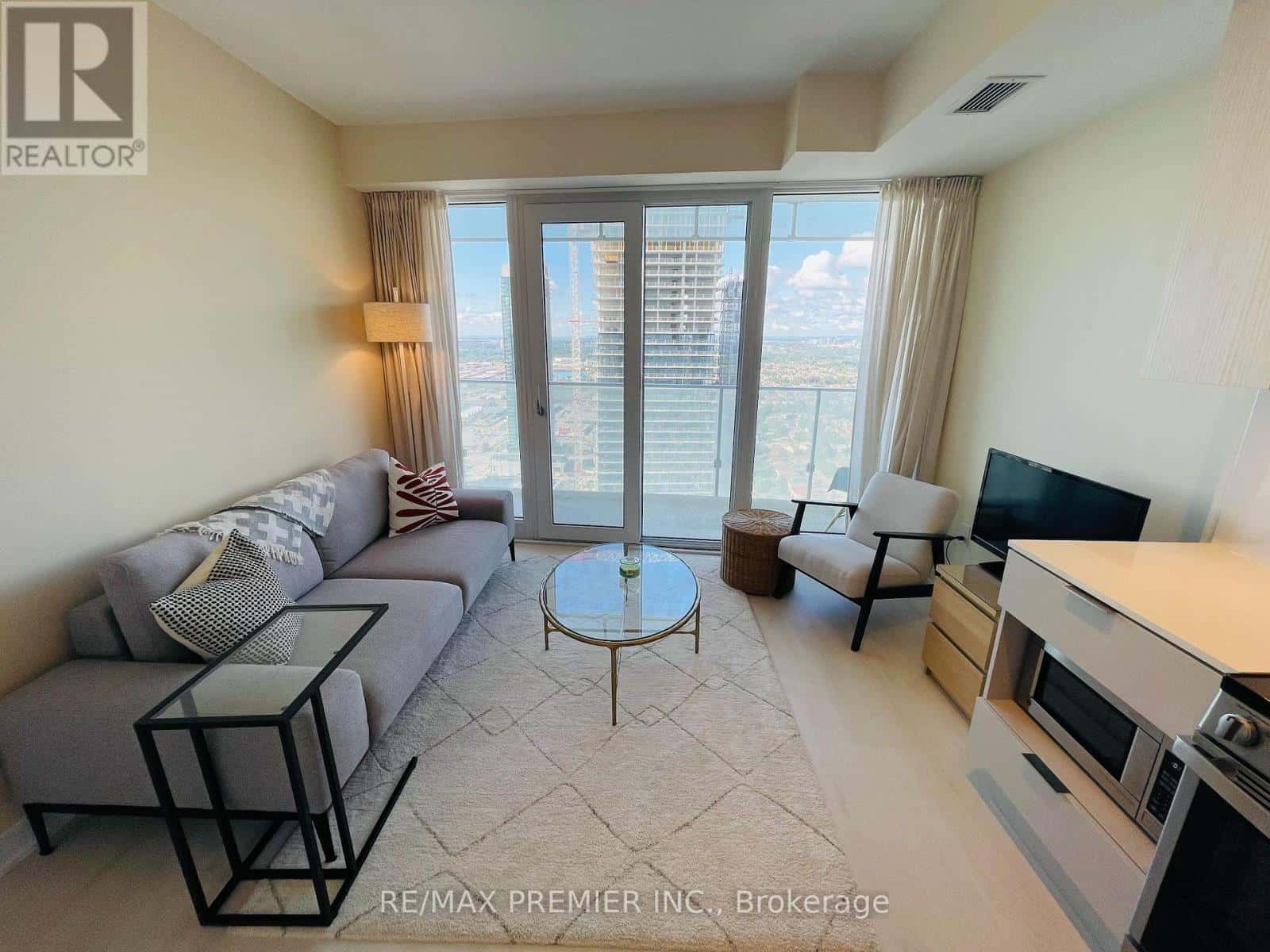 Mississauga (City Centre) — Mississauga (City Centre) - Photo 5 of 28