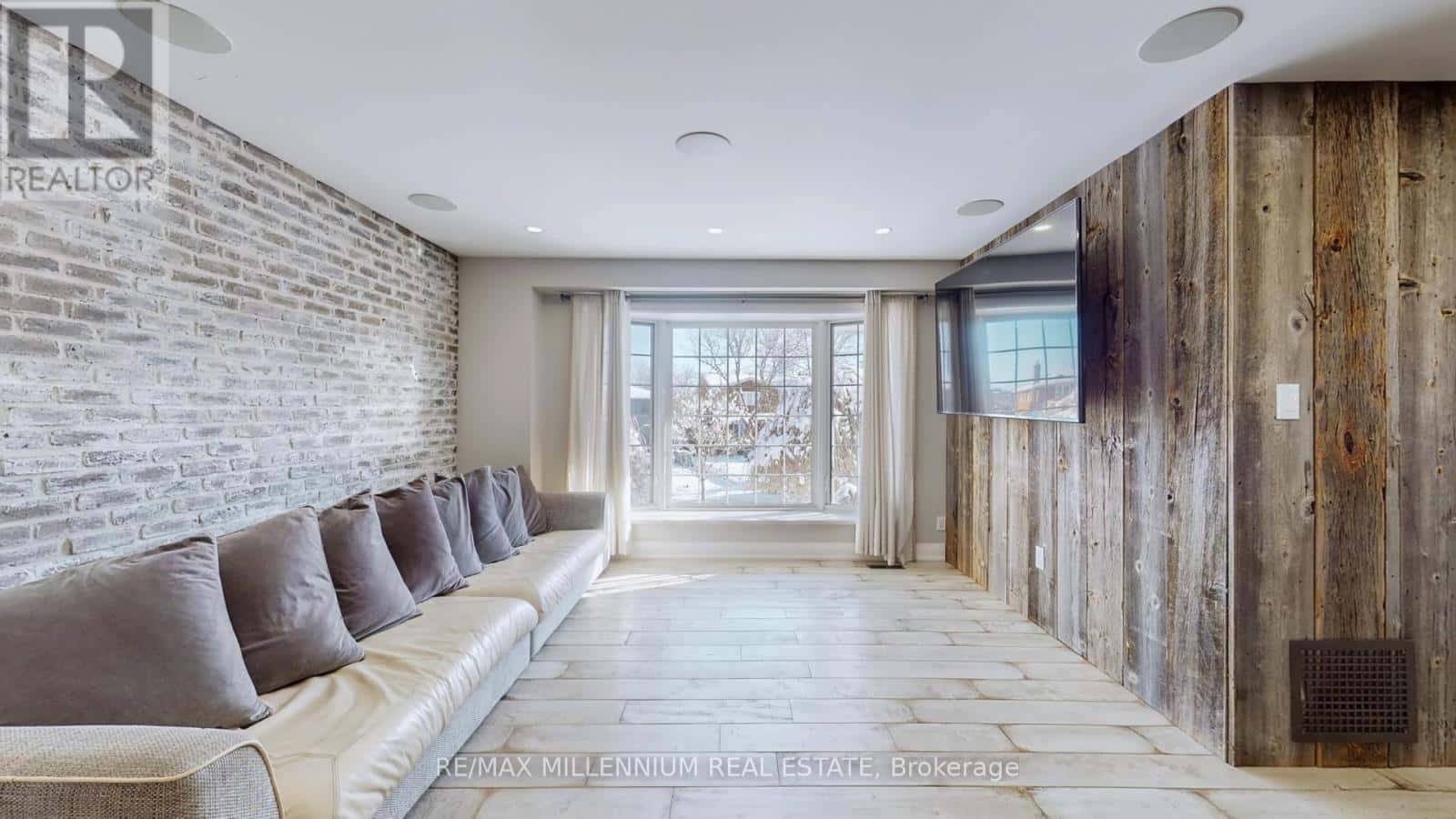 67 SHERIN COURT — Caledon (Bolton North), Ontario - Photo 5 of 50