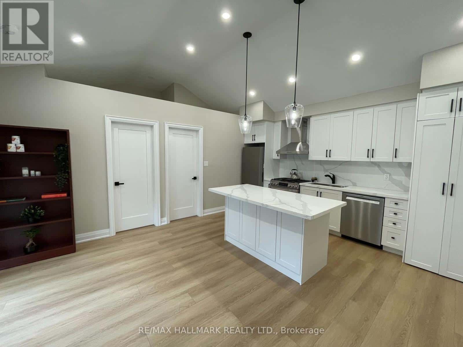 Toronto (Corso Italia-Davenport) — Toronto (Corso Italia-Davenport) - Photo 3 of 12