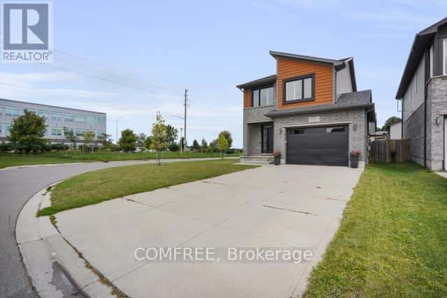 2221 TRIBALWOOD STREET — London North (North E), Ontario - Photo 2 of 37