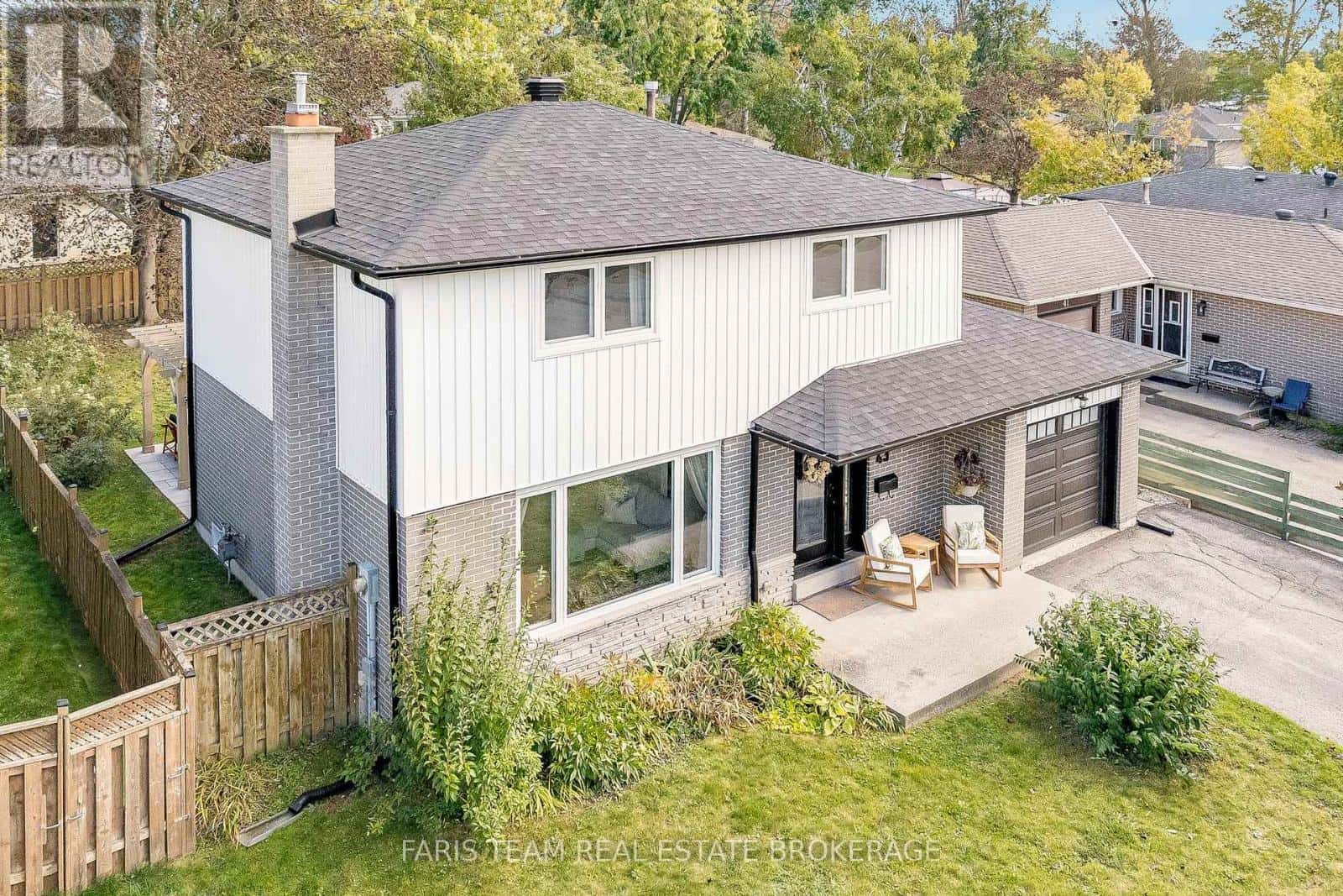 43 JEFFREY STREET — Barrie (Grove East), Ontario - Photo 3 of 33