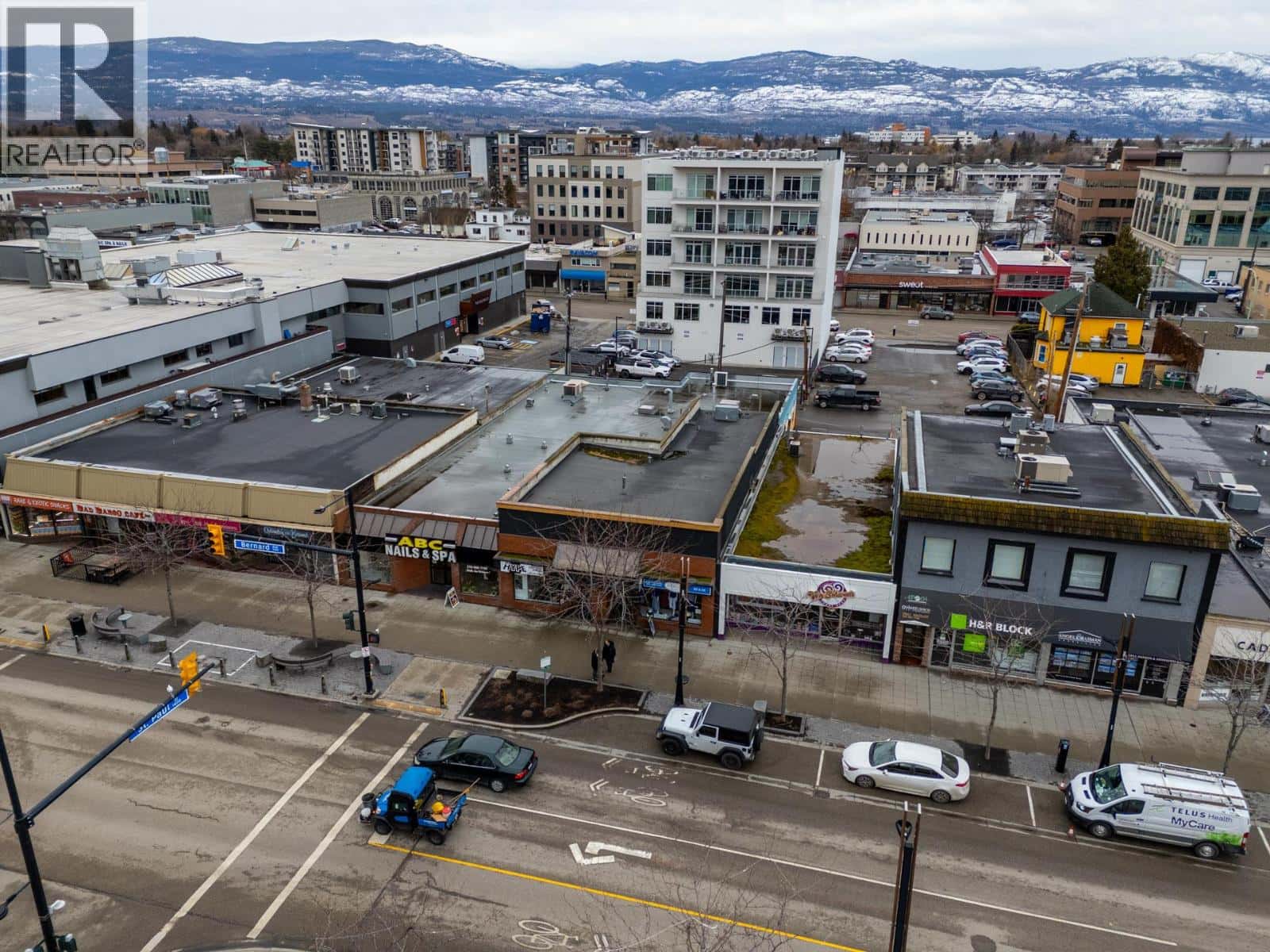 543 Bernard Avenue — Kelowna - Photo 3 of 26