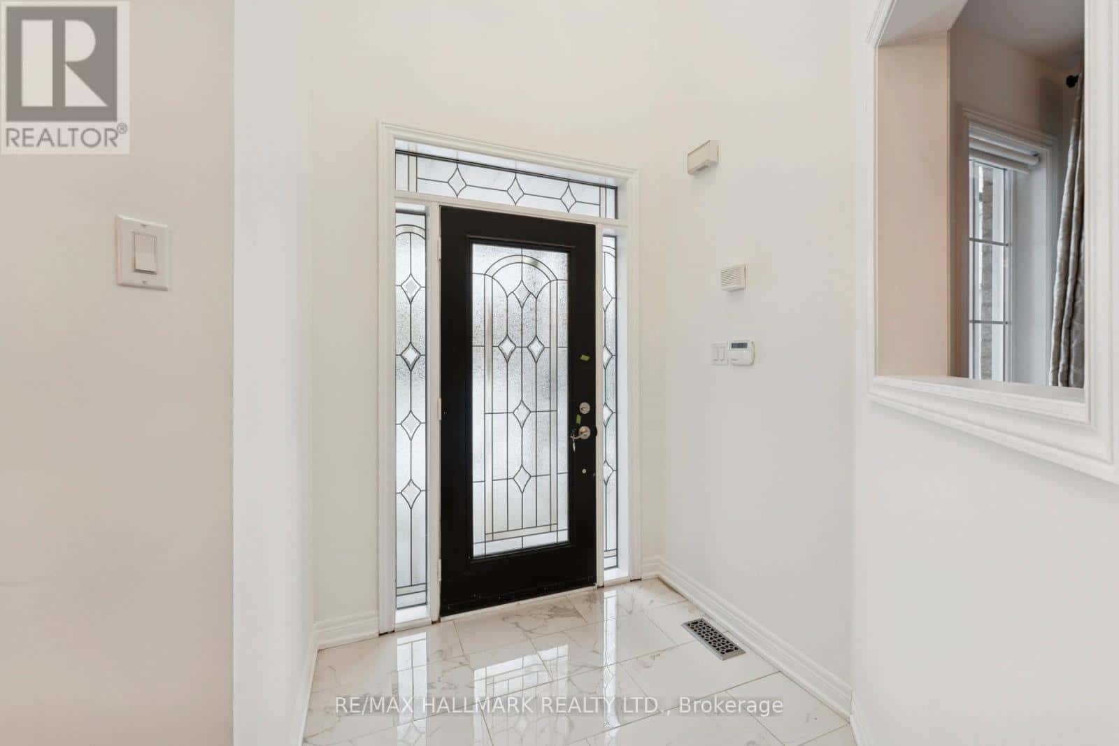 94 OLDE TOWN ROAD — Brampton (Fletcher's Creek Village), Ontario - Photo 4 of 50