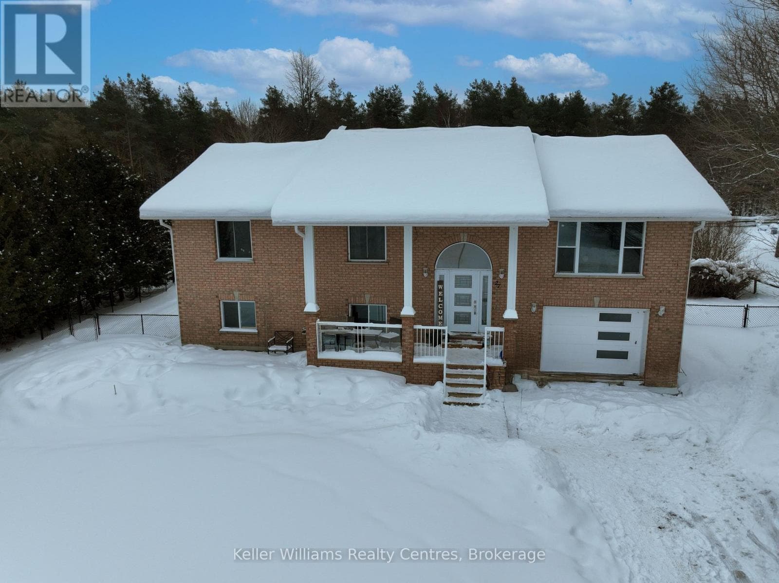 27 PINE TREE DRIVE — South Bruce Peninsula, Ontario - Main photo