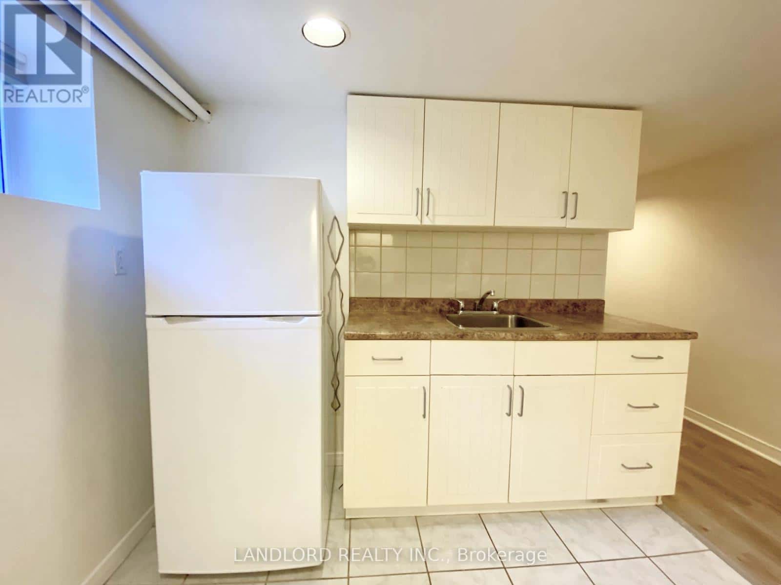 Toronto (Annex) — Toronto (Annex) - Photo 5 of 16