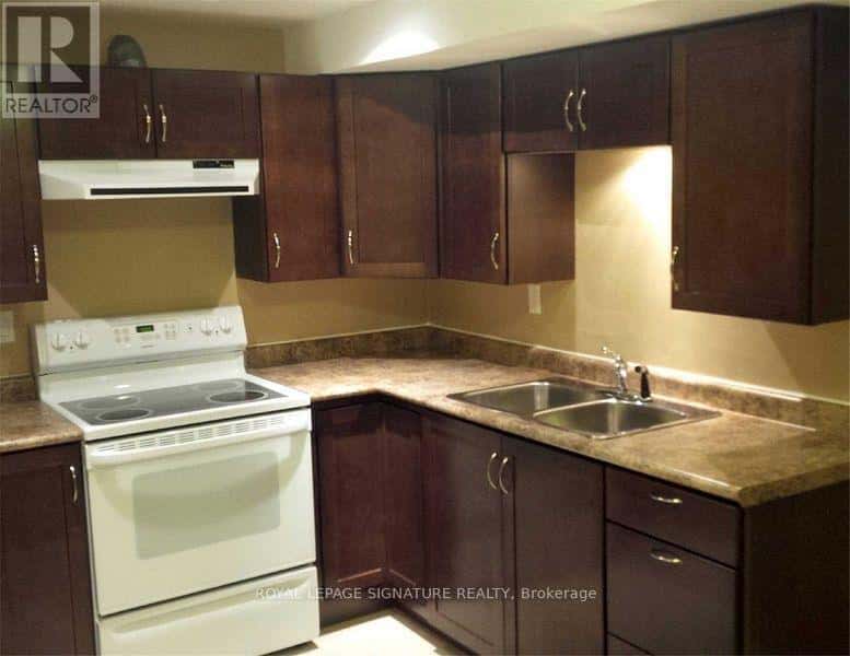 BASEMENT - 6359 PLOWMANS HEATH — Mississauga (Meadowvale) - Photo 2 of 6