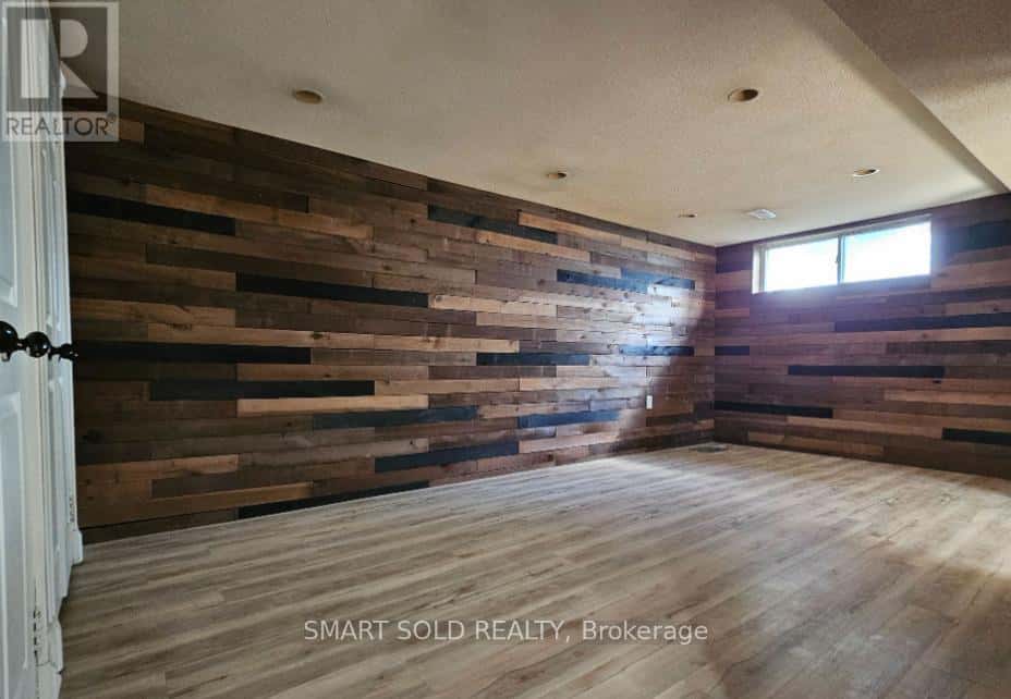 Mississauga (Cooksville) — Mississauga (Cooksville) - Photo 4 of 12