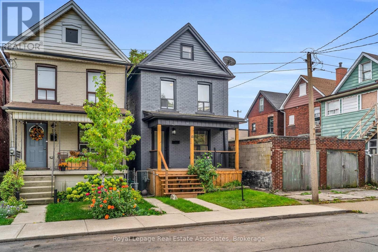 10 GORDON STREET — Hamilton (Crown Point), Ontario - Main photo