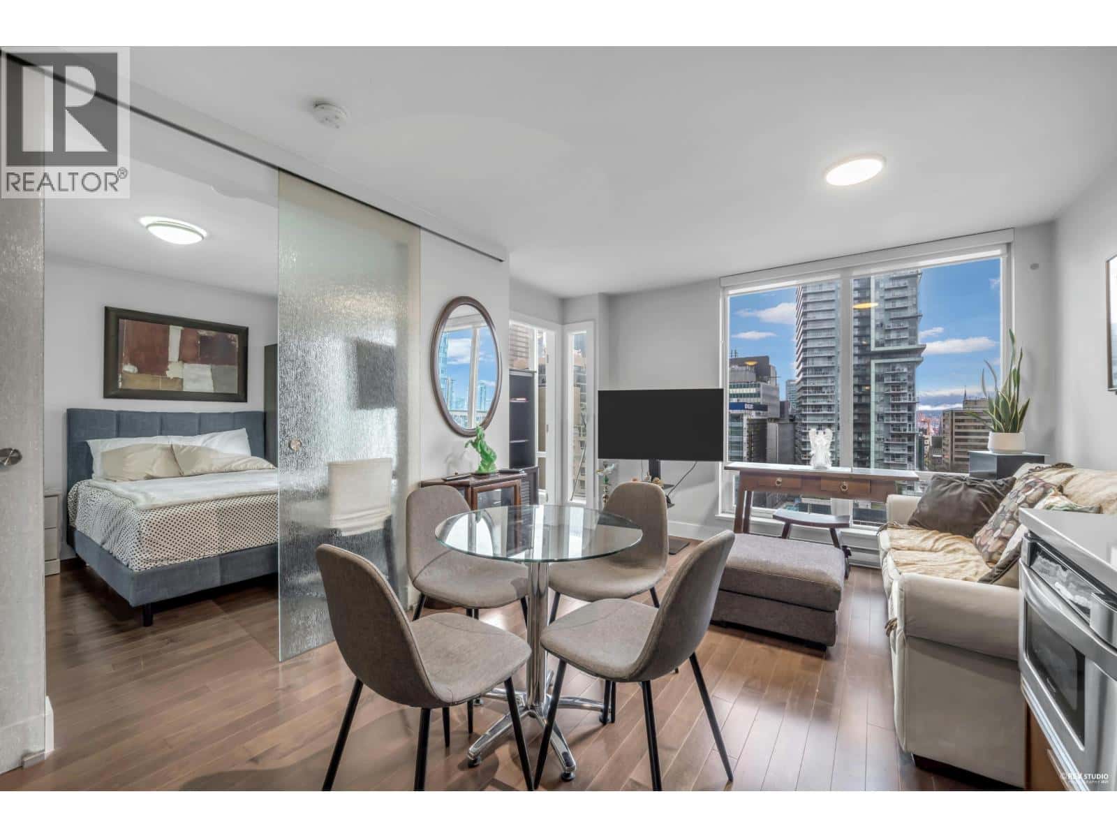 535 SMITHE Street 1602