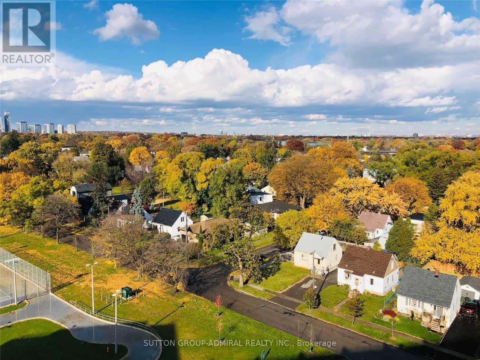 404 - 7 SMITH CRESCENT — Toronto (Stonegate-Queensway), Ontario - Photo 5 of 36