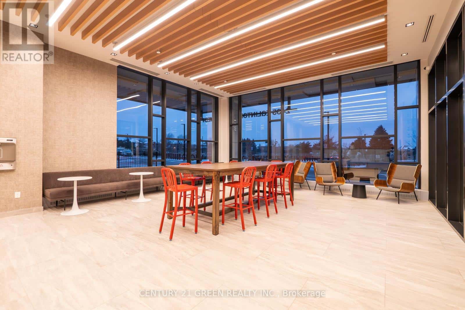 Mississauga (Central Erin Mills) — Mississauga (Central Erin Mills) - Photo 4 of 45