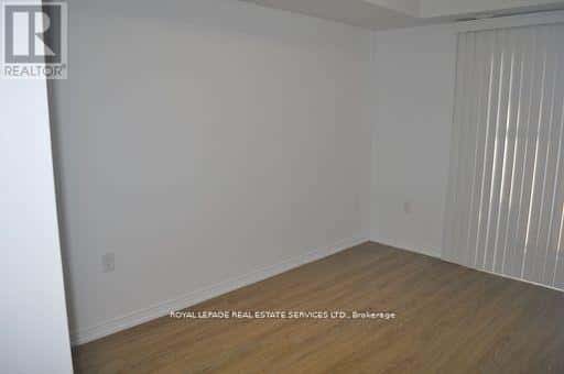 Toronto (Islington-City Centre West) — Toronto (Islington-City Centre West) - Photo 5 of 26