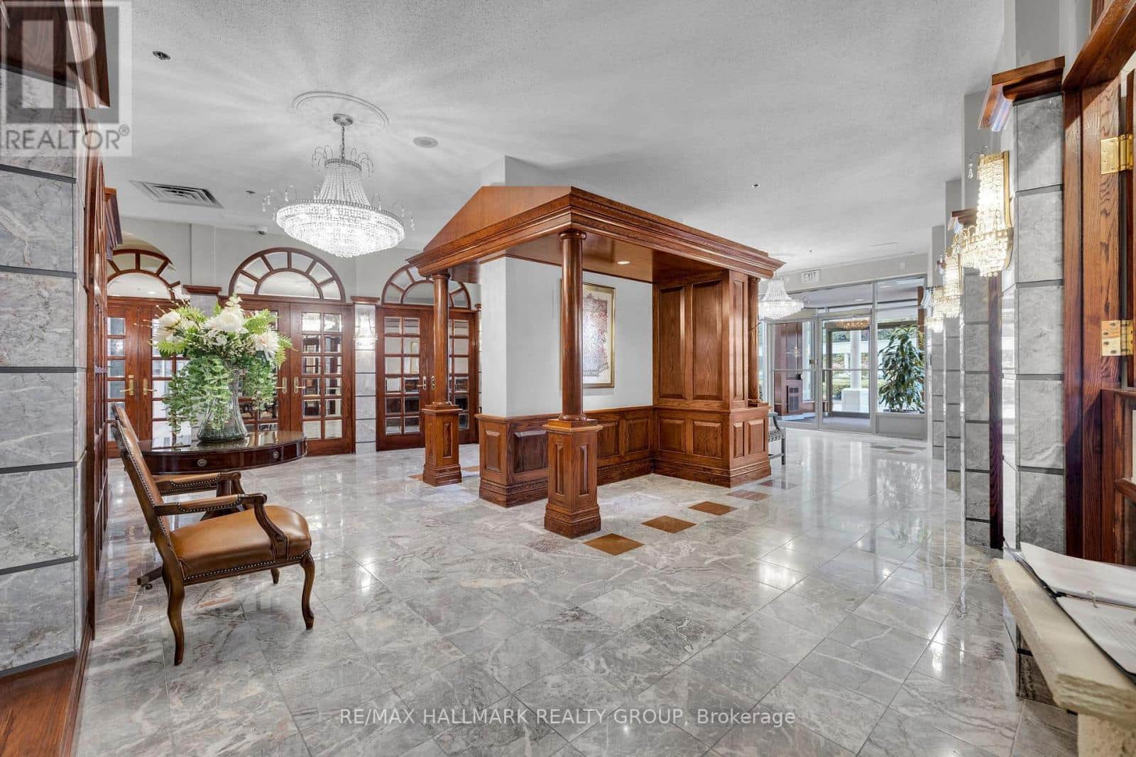 2204 - 1480 RIVERSIDE DRIVE - Photo 3 of 36, Ottawa, Ontario