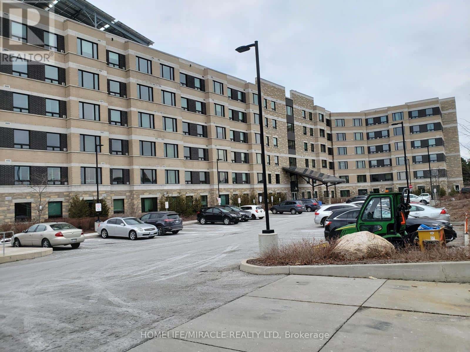 Markham (Middlefield) — Markham (Middlefield) - Photo 2 of 24