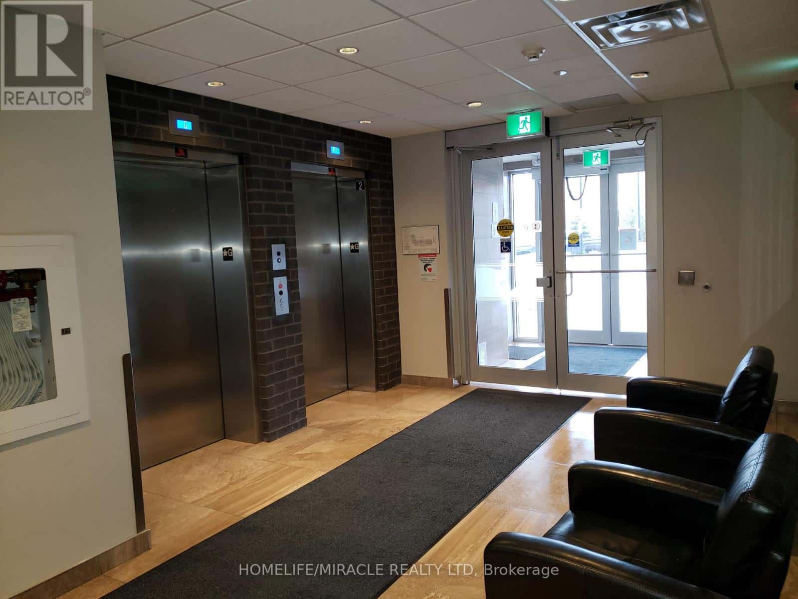 Markham (Middlefield) — Markham (Middlefield) - Photo 3 of 24