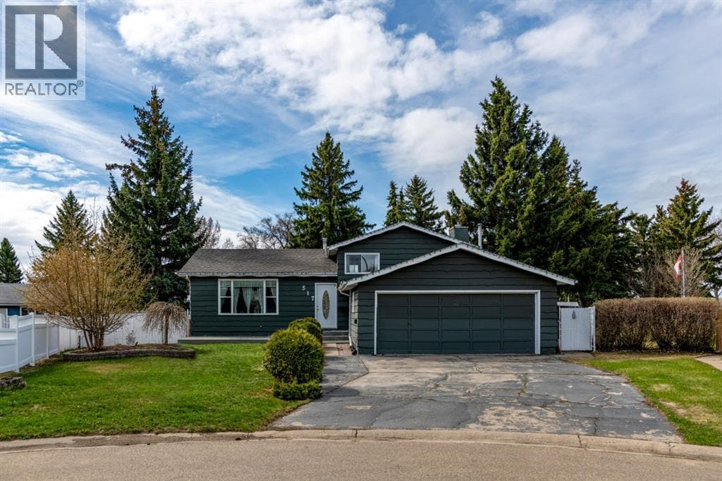 517 2 StreetCrescent — Wainwright, Alberta - Main photo