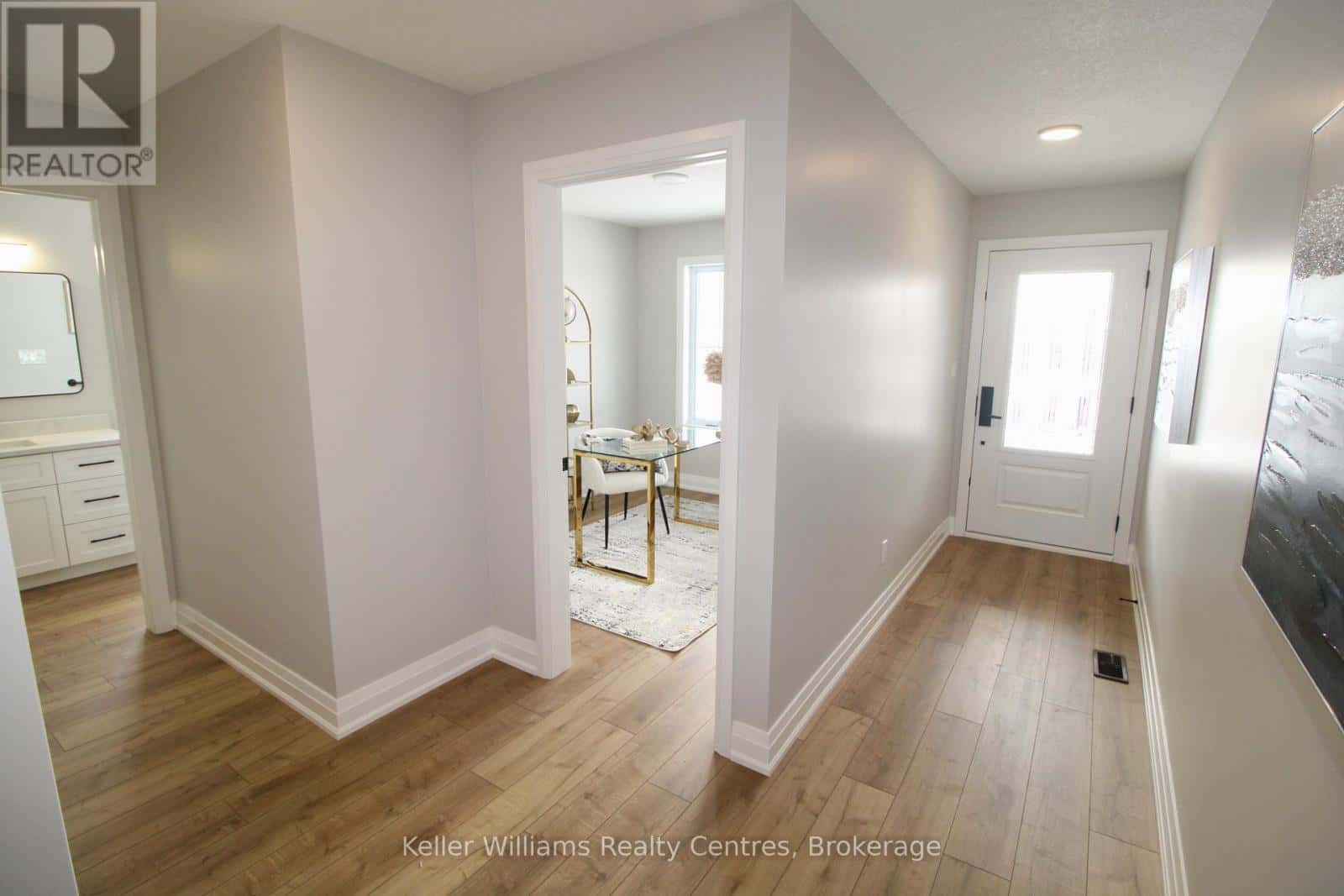 772 18TH STREET — Hanover, Ontario - Photo 3 of 34