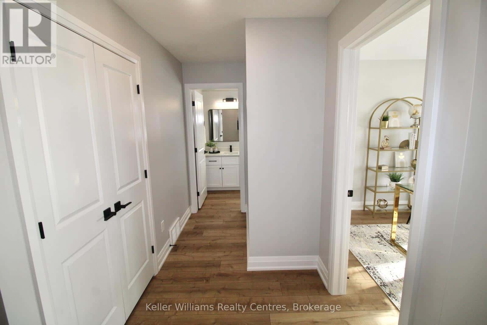 772 18TH STREET — Hanover, Ontario - Photo 4 of 34